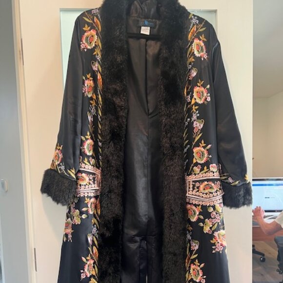 Vintage Sue Wong, Silk Embroidered Black Coat/Duster, Size 8 - Picture 2 of 11